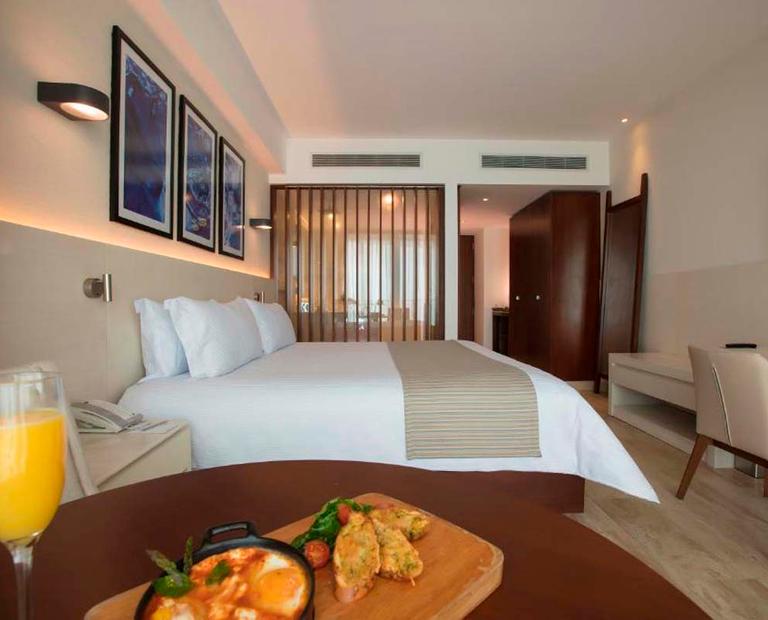 Altitude® Suite Krystal Grand® Cancún All Inclusive Altitude® Suite Krystal Grand® Cancún All Inclusive