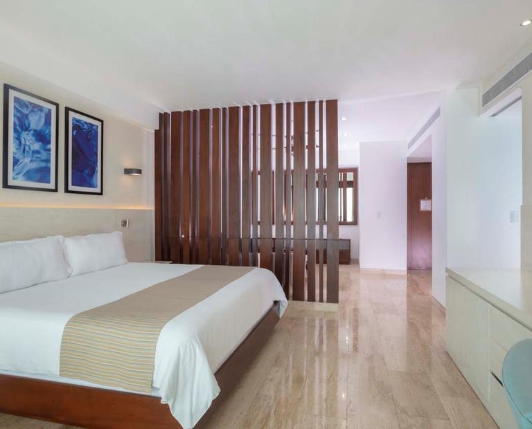 Altitude® Master Suite Krystal Grand® Cancún All Inclusive Altitude® Master Suite Krystal Grand® Cancún All Inclusive