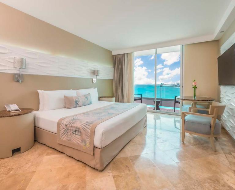 Superior Ocean Front Krystal Grand® Cancún All Inclusive Superior Ocean Front Krystal Grand® Cancún All Inclusive